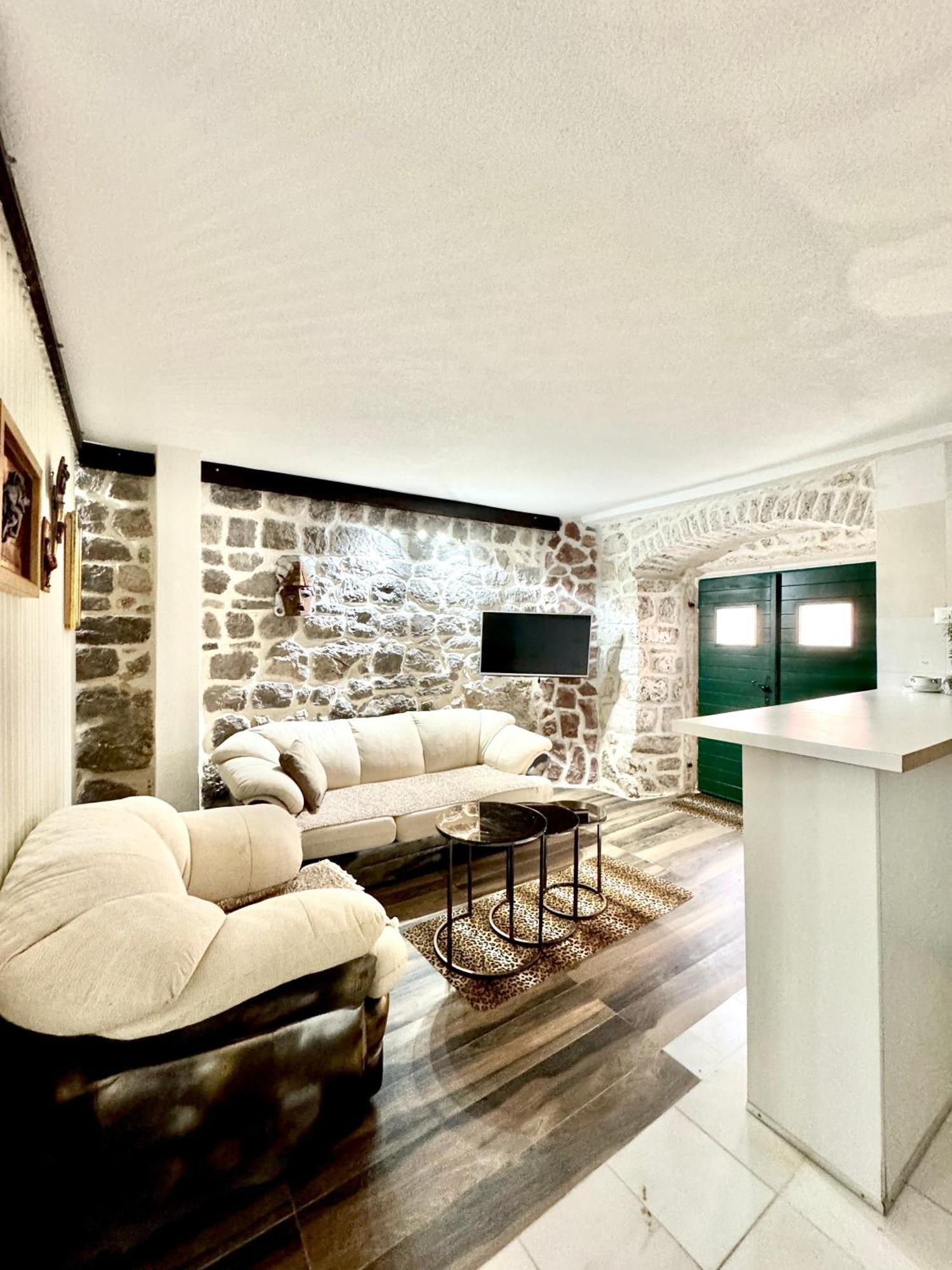 Hearth Of Rose Apartment Herceg Novi Ngoại thất bức ảnh
